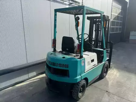 Chariots élévateurs à essence - Mitsubishi FG15 Heftruck Benzine (3)