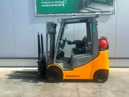 Empilhador a gás 2019  Jungheinrich TFG320s Heftruck (2)