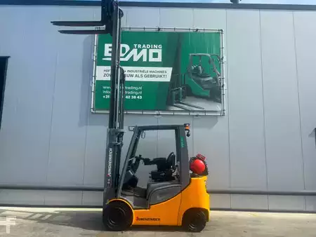 Empilhador a gás 2019  Jungheinrich TFG320s Heftruck (3)