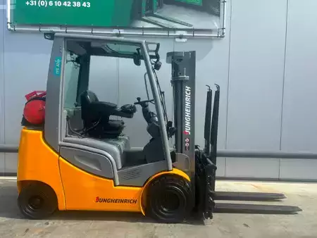 Empilhador a gás 2019  Jungheinrich TFG320s Heftruck (6)