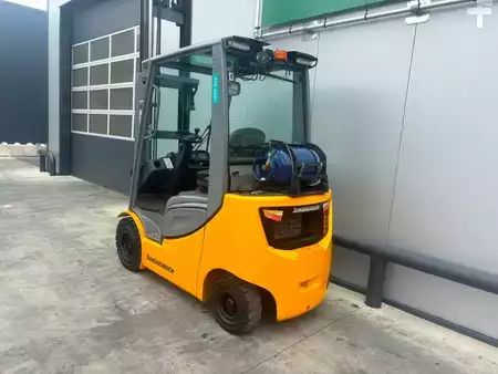 Empilhador a gás 2019  Jungheinrich TFG320s Heftruck (2)