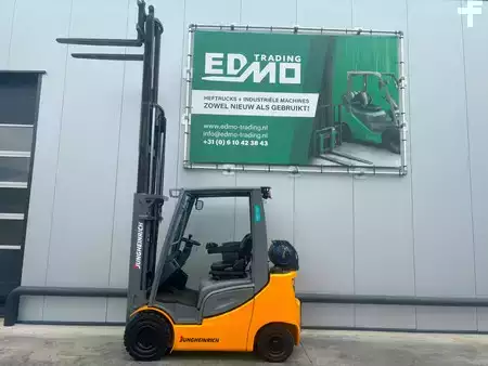 Empilhador a gás 2019  Jungheinrich TFG320s Heftruck (4)
