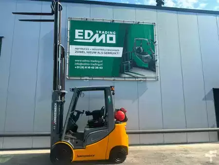 Empilhador a gás 2019  Jungheinrich TFG320s Heftruck (3)