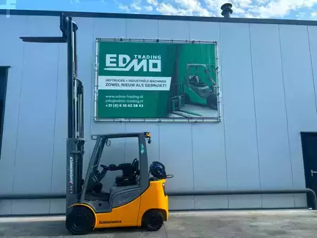 Empilhador a gás 2019  Jungheinrich TFG320s Heftruck (4)