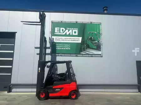 4-wiel elektrische heftrucks 2020  Linde E25 Heftruck (2)