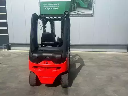 4-wiel elektrische heftrucks 2020  Linde E25 Heftruck (4)
