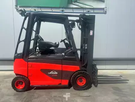 4-wiel elektrische heftrucks 2020  Linde E25 Heftruck (6)