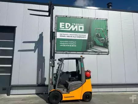 LPG Forklifts 2016  Jungheinrich Heftruck TFG320s (7)