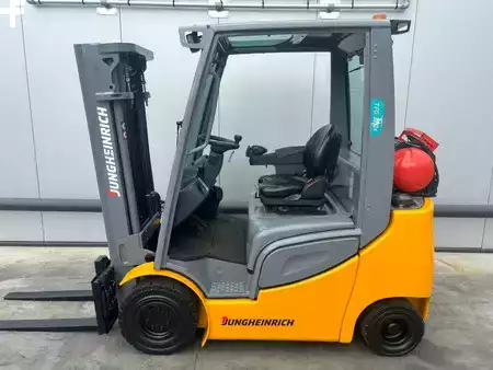 Nestekaasutrukki 2016  Jungheinrich Heftruck TFG320s (7)