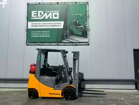 LPG Forklifts 2016  Jungheinrich TFG320s Heftruck (1)