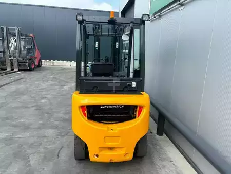 Dízel targoncák 2006  Jungheinrich DFG430 Heftruck Diesel (9)