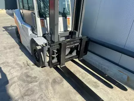 Dieselový VZV 2014  Still RX70-40 Diesel Heftruck (4)