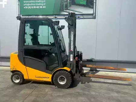 Carrelli elevatori diesel 2006  Jungheinrich DFG320 Heftruck Diesel (6)