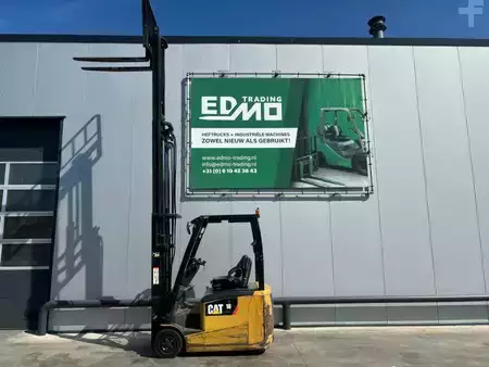 Chariots électriques à 4 roues 2014  CAT Lift Trucks EP16 Heftruck (2)