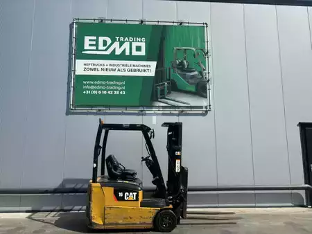 Chariots électriques à 4 roues 2014  CAT Lift Trucks EP16 Heftruck (3)