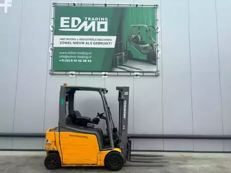Eléctrico - 4 rodas 2016  Jungheinrich EFG320 Heftruck (1)