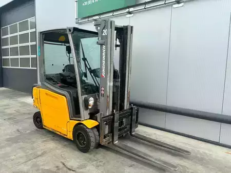 Eléctrico - 4 rodas 2016  Jungheinrich EFG320 Heftruck (2)