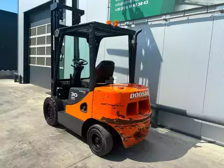Diesel Forklifts 2013  Doosan D30S-5 Heftruck Diesel (2)