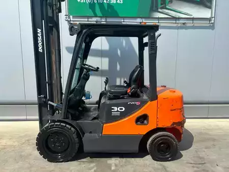 Diesel Forklifts 2013  Doosan D30S-5 Heftruck Diesel (3)