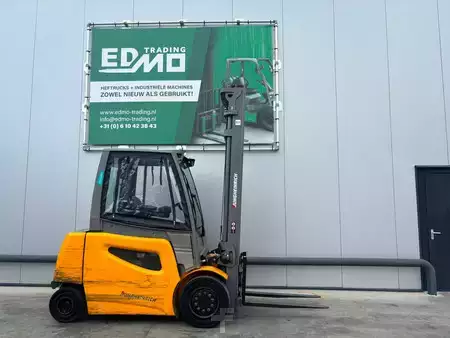 Elektryczne 4-kołowe 2019  Jungheinrich EFG535ks Heftruck (1)