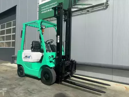 Diesel gaffeltruck - Mitsubishi FD15 Heftruck Diesel (2)