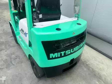 Diesel gaffeltruck - Mitsubishi FD15 Heftruck Diesel (4)