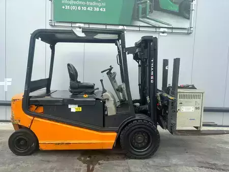 Carrelli elettrici 4 ruote 2005  Still RX60-40 Heftruck (6)