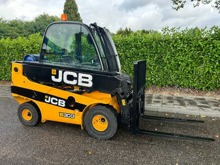 Wózki gazowe 2016  JCB Teletruck TLT30KG (1)
