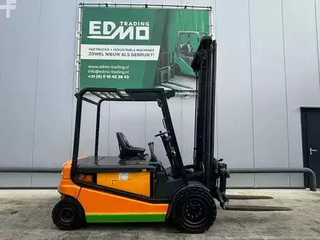 Elektryczne 4-kołowe 1998  Still RX60-40 Heftruck (1)