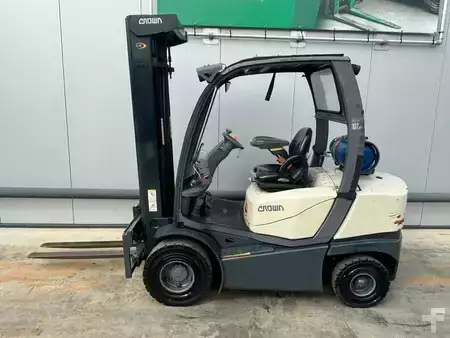 Nestekaasutrukki 2020  Crown 2.5 Heftruck (2)
