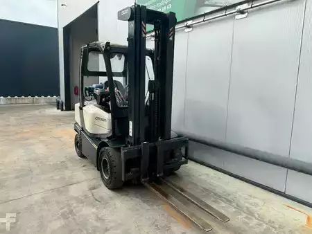 Nestekaasutrukki 2020  Crown 2.5 Heftruck (5)