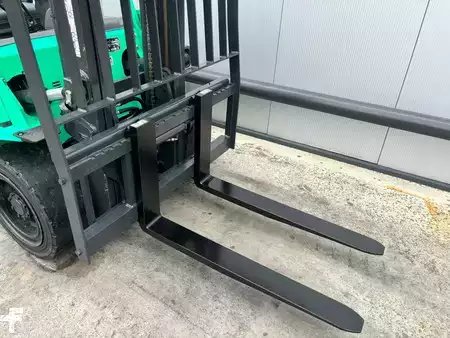 Carrelli elevatori GPL 2019  Mitsubishi FG35NT Heftruck (5)