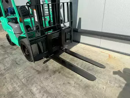 Carrelli elevatori GPL 2019  Mitsubishi FG35NT Heftruck (6)