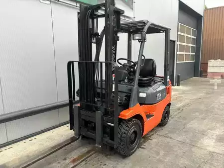 4-wiel elektrische heftrucks 2005  Toyota 1.8 Heftruck Diesel (4)