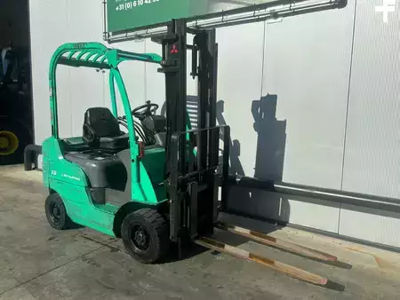 Diesel heftrucks 2006  Mitsubishi FD15N Heftruck Diesel (5)