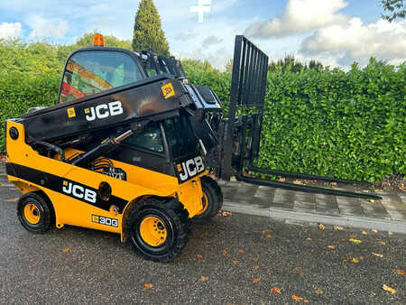 Wózki gazowe 2016  JCB Teletruck TLT30G (1)