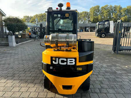 Wózki gazowe 2016  JCB Teletruck TLT30G (4)