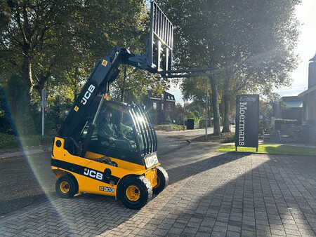 Wózki gazowe 2016  JCB Teletruck TLT30G (9)