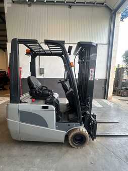 VZV s plošinou pro řidiče 2006  Nissan 1N1L18Q (3)