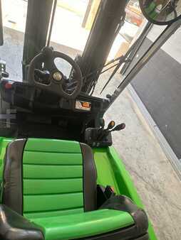 Chariots électriques à 4 roues 2013  Cesab B 420 (2)