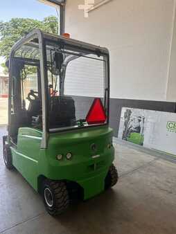 Chariots électriques à 4 roues 2013  Cesab B 420 (5)