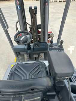 Carrelli elettrici 4 ruote 2018  Jungheinrich EFG 320 (5)