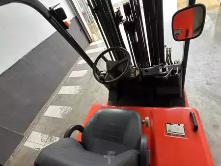 VZV s plošinou pro řidiče 2003  Nissan GN 01 (2)