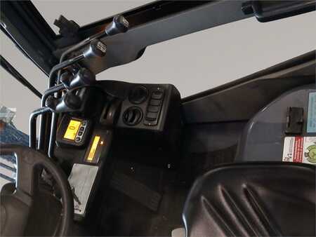 Chariots élévateurs diesel 2014  Toyota 52-8FDF30 (3)