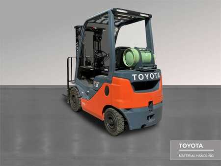 Chariot élévateur gaz 2023  Toyota 02-8FGF18 (5)