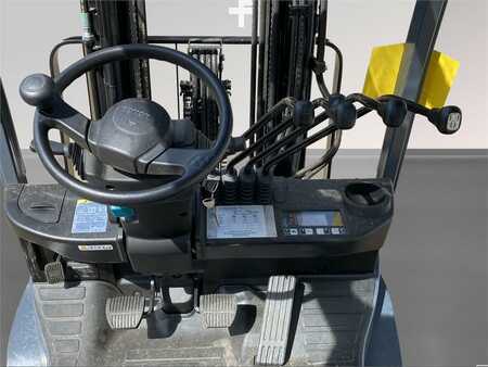 Chariots élévateurs diesel 2023  Toyota 02-8FGF18 (3)