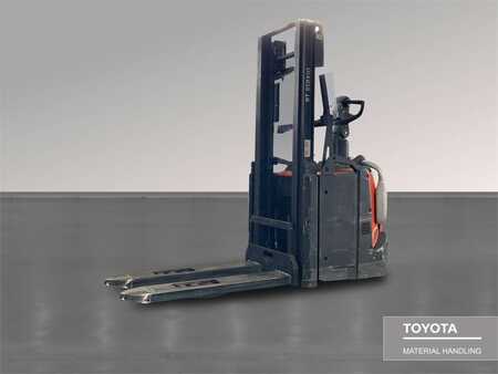 Pallet Stackers 2020  Toyota SPE120L (1)