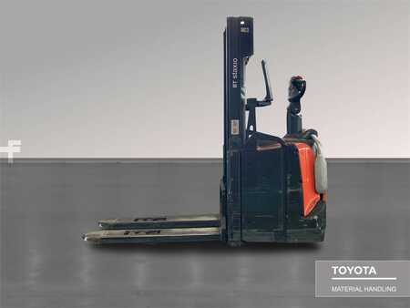 Ruční vysokozdvižný vozík 2020  Toyota SPE120L (2)