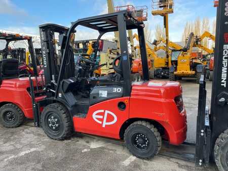 Diesel heftrucks 2022  EP Equipment CPCD30T8 (3)