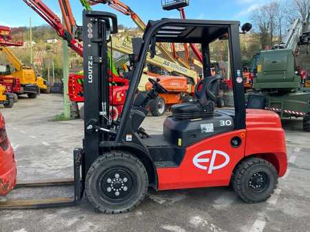 Diesel heftrucks 2022  EP Equipment CPCD30T8 (2)